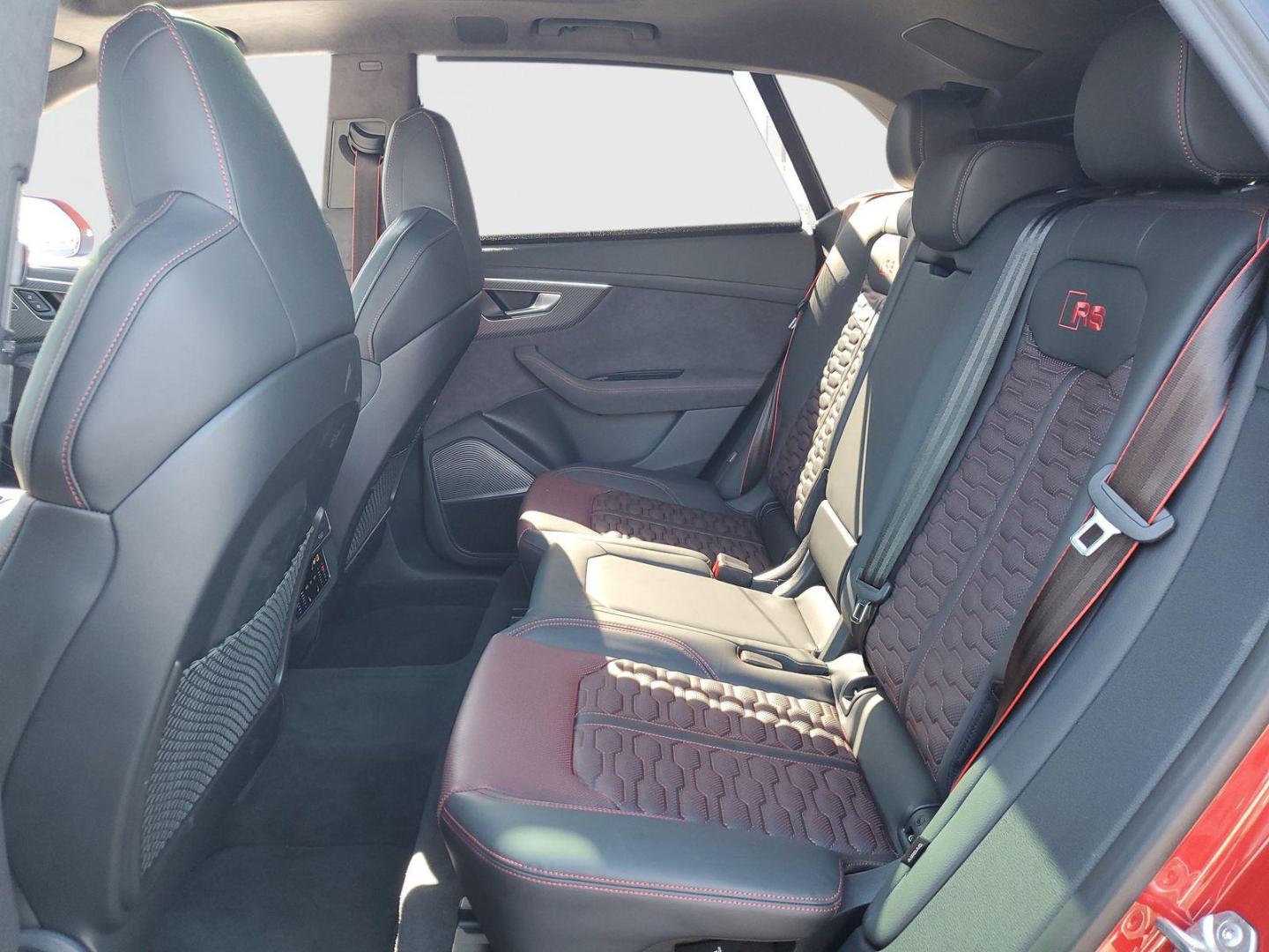 2025 Audi RS Q8 Base - Photo 15