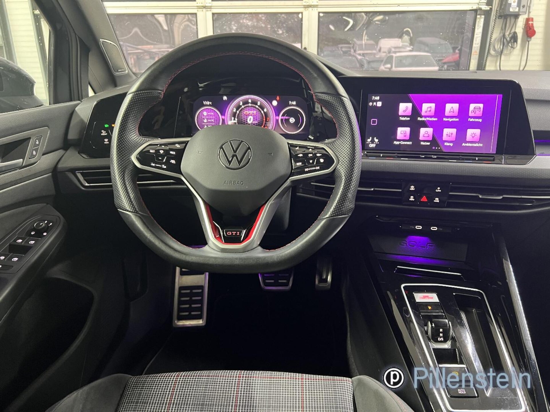 Volkswagen Golf GTI