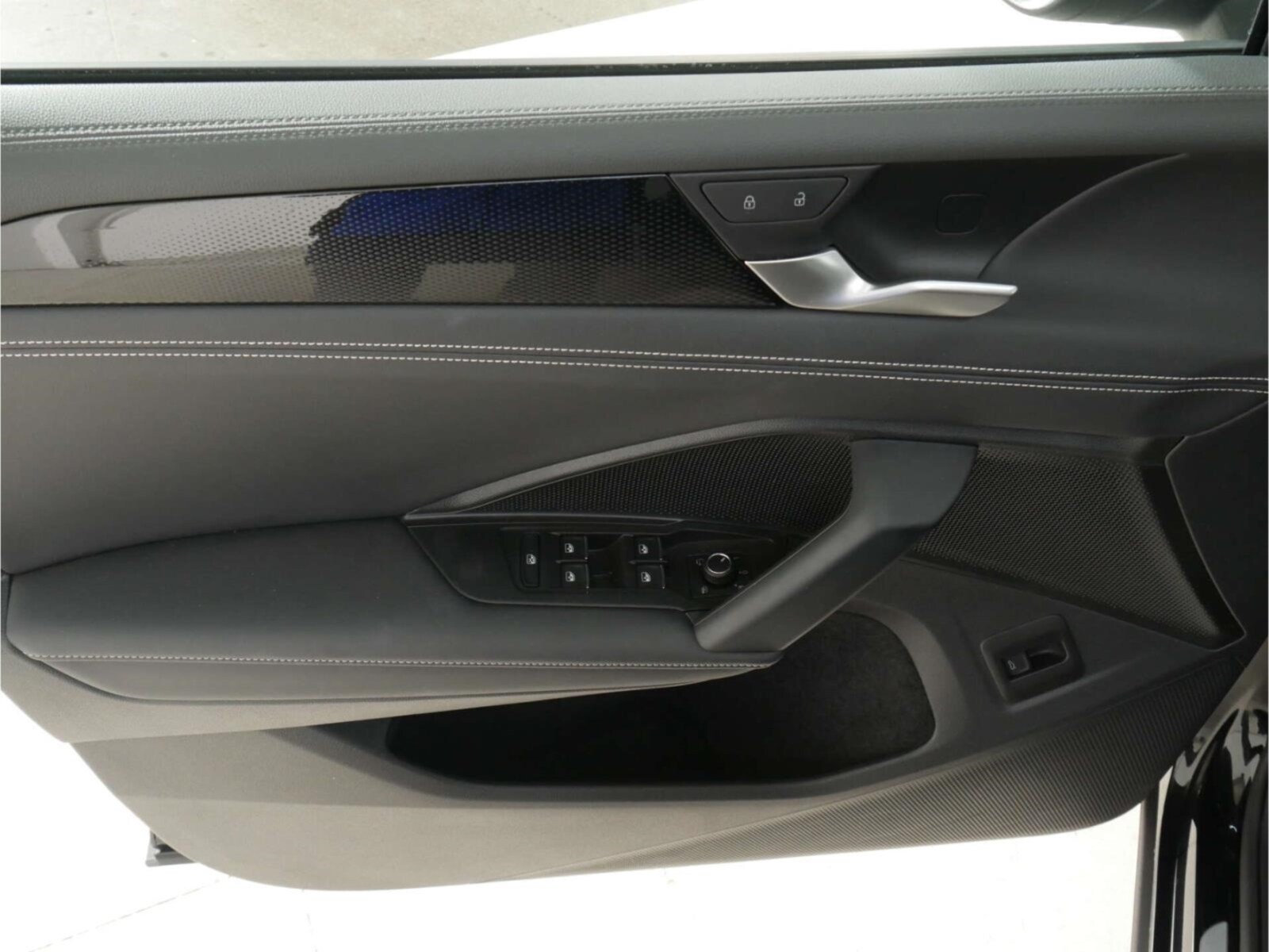 Volkswagen Tiguan – Bild 15