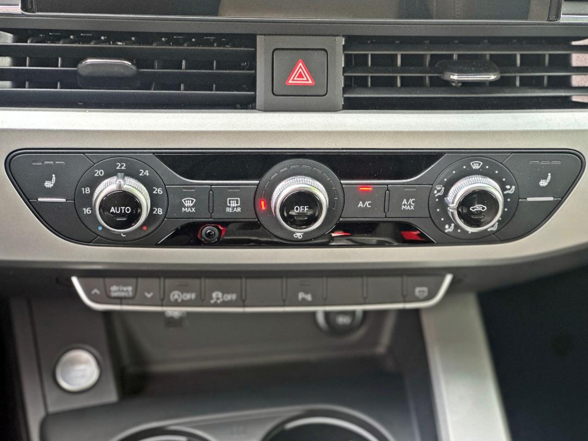 Audi A4 Avant S line