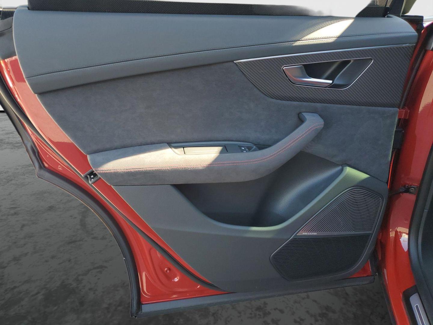 2025 Audi RS Q8 Base - Photo 16