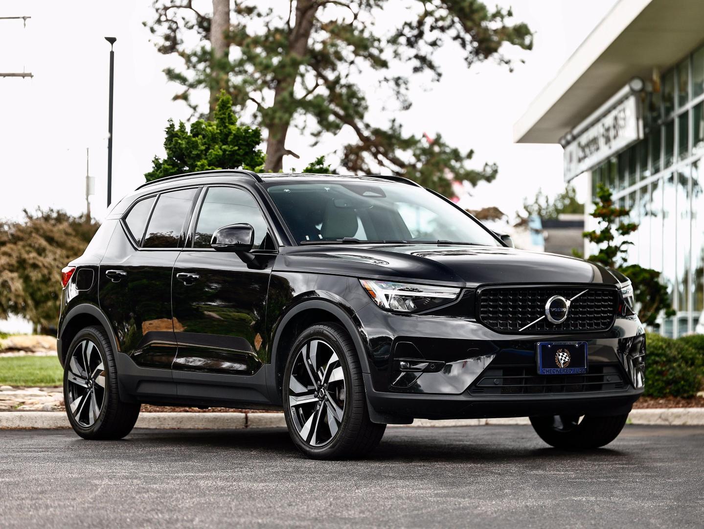 2023 Volvo XC40