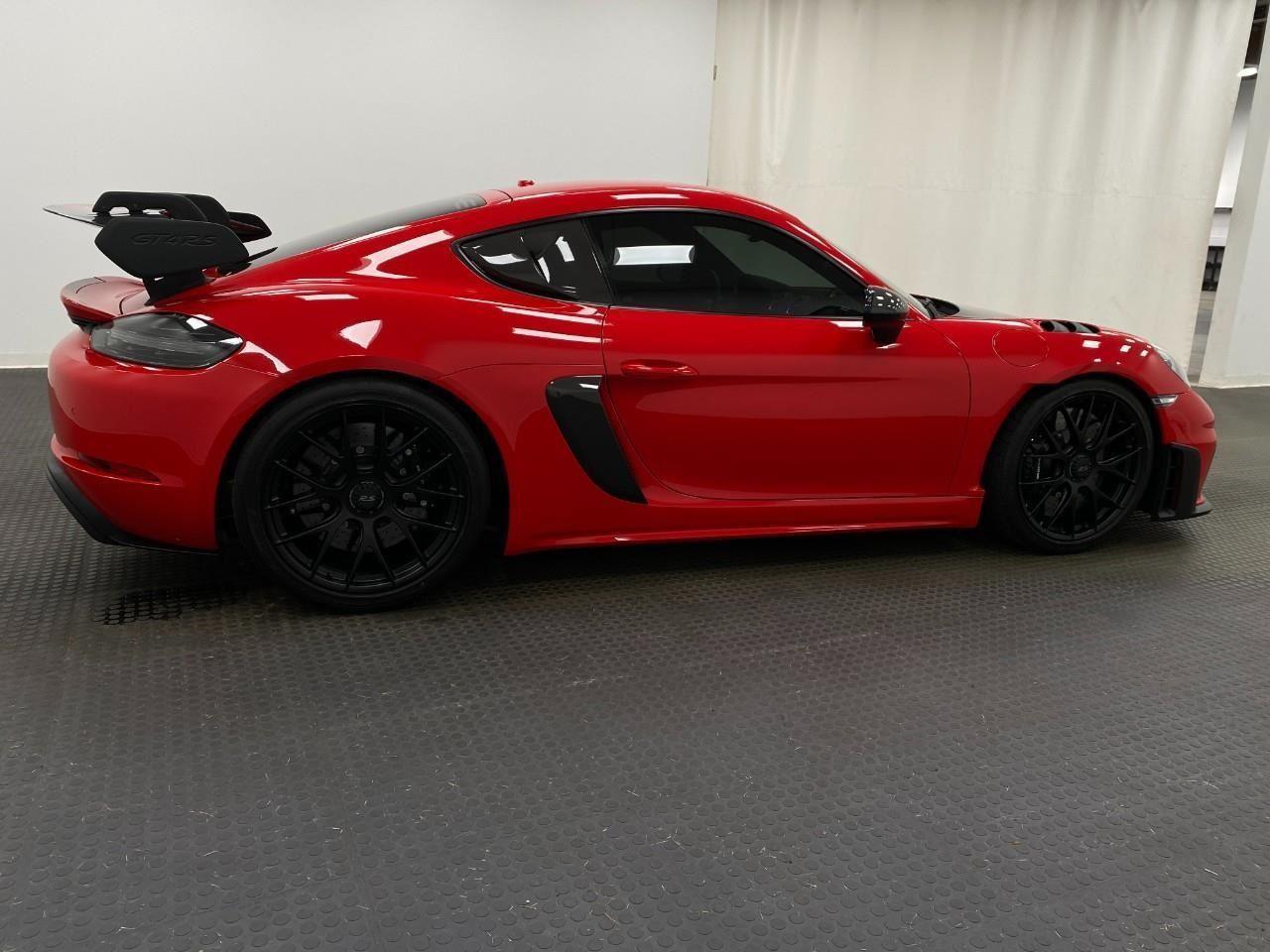 2025 Porsche 718 GT4 RS - Photo 46