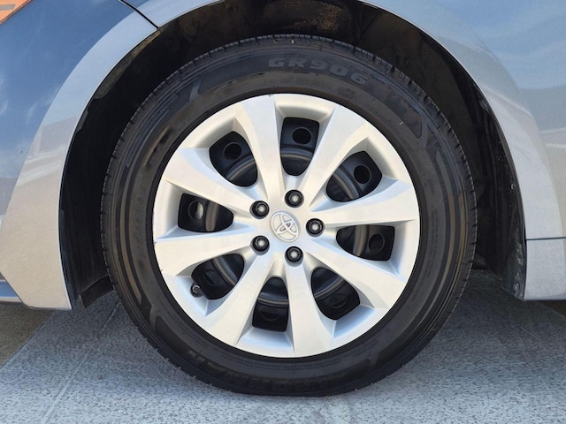 2023 Toyota Corolla LE - Photo 21