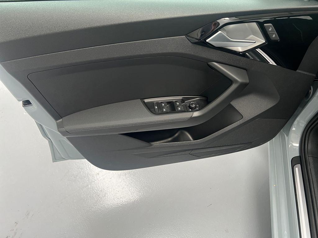 Image about Audi A1 Sportback Advanced 30 TFSI 85 kW (116 CV) 6 vel.