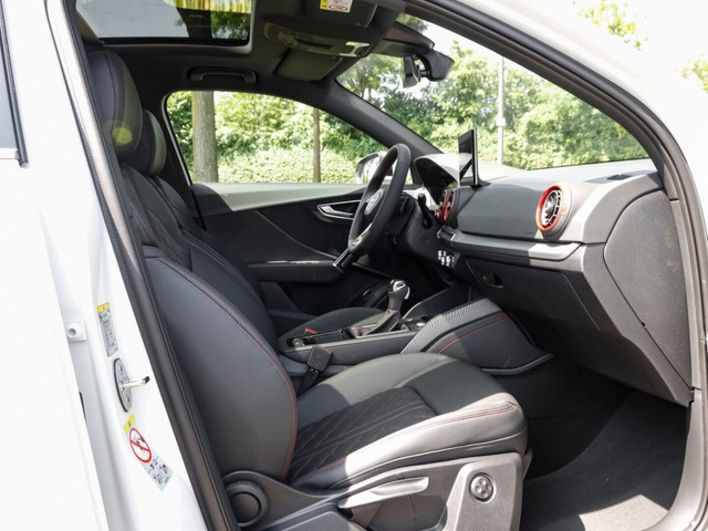 Bild über Audi Q2 S line 35 TFSI S tronic - für weitere Informationen kontaktieren Sie den Audi Partner