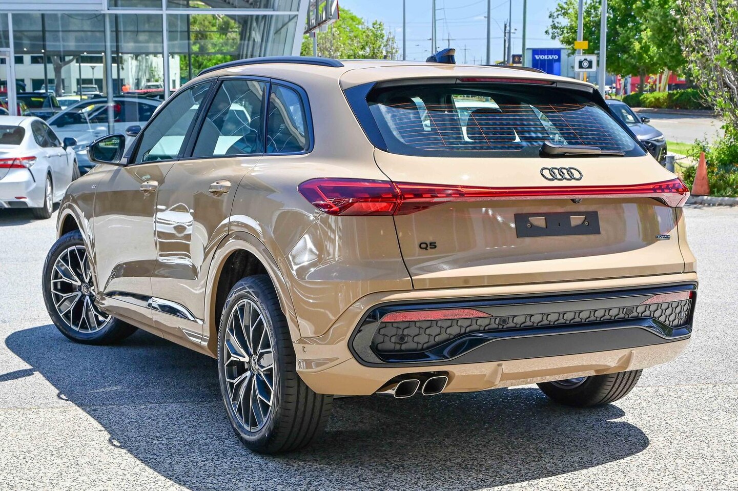 Image about Audi Q5 SUV TDI quattro 150 kW sport
