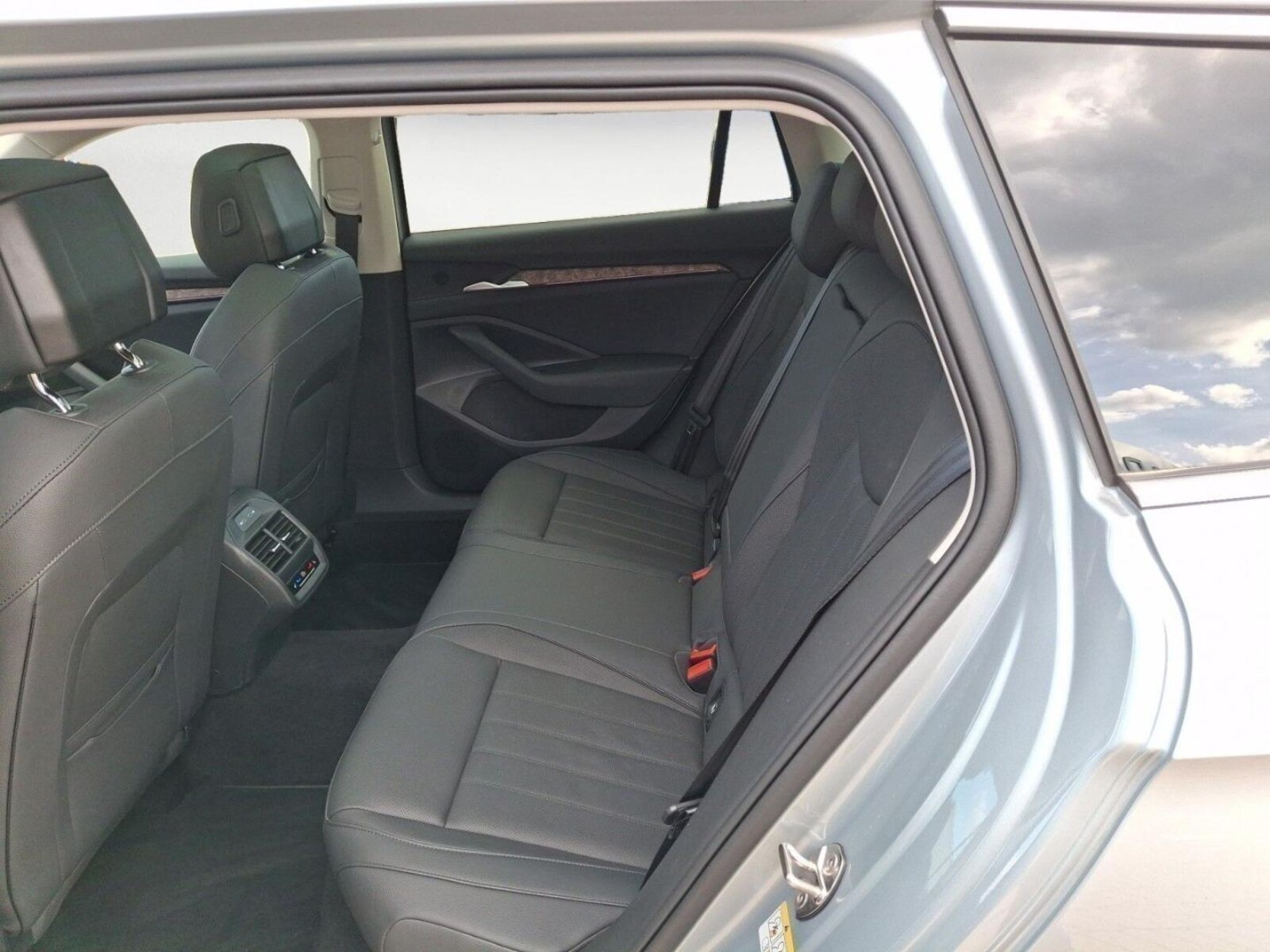 Škoda Superb Combi – Bild 14
