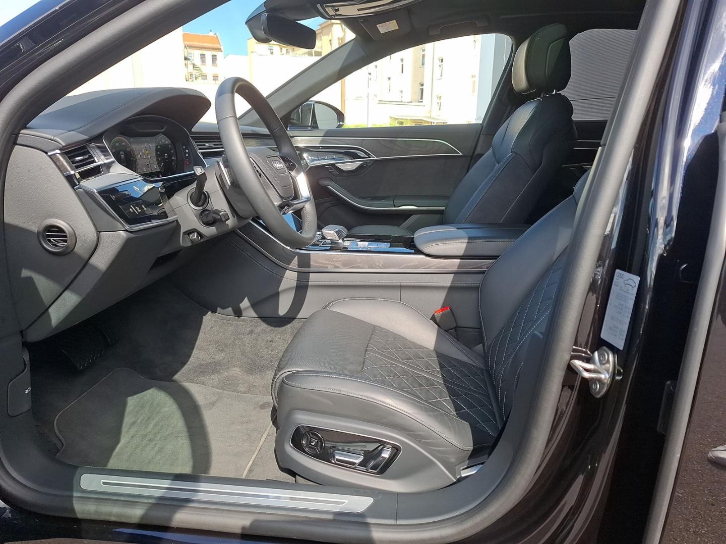 Bild über Audi A8 TFSI e 60 TFSI e quattro tiptronic - für weitere Informationen kontaktieren Sie den Audi Partner