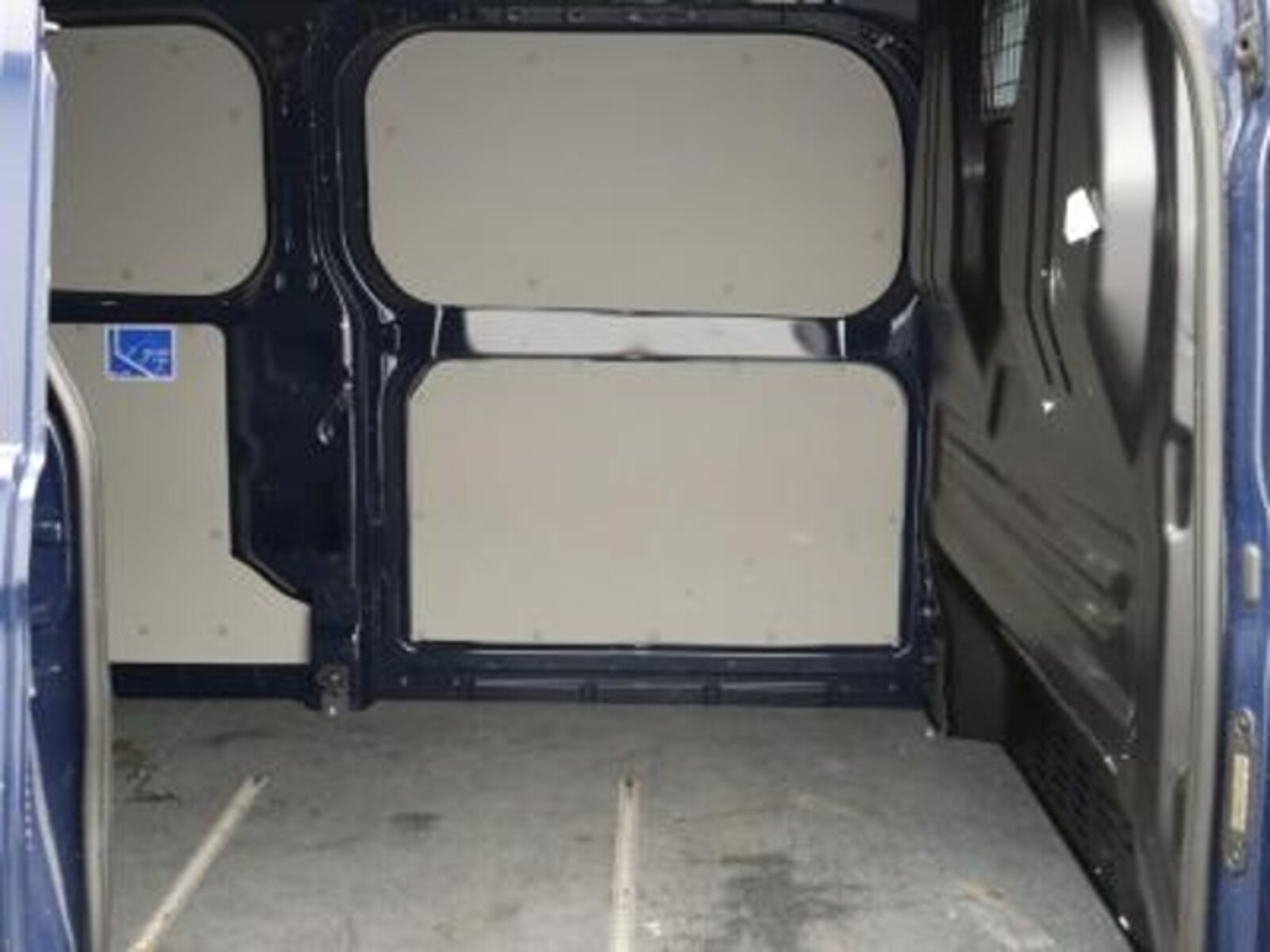 Volkswagen Transporter Kasten langer Radstand – Bild 6
