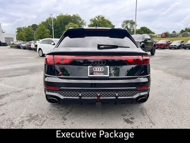 2026 Audi RS Q8 SUV performance