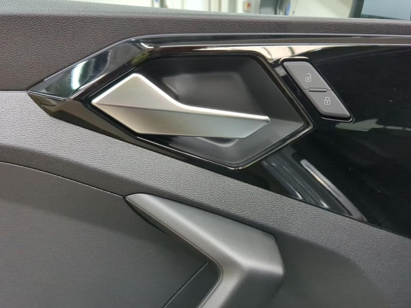 Bild über Audi A1 Sportback S line 25 TFSI S tronic - für weitere Informationen kontaktieren Sie den Audi Partner