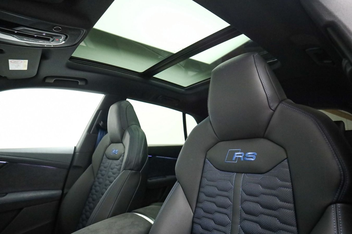 Bild über Audi RS Q8 SUV RS Q8 SUV performance 471 kW tiptronic - für weitere Informationen kontaktieren Sie den Audi Partner