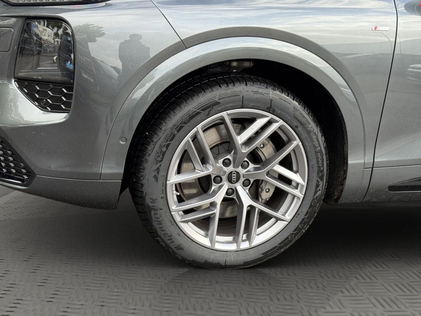 Bild über Audi Q7 SUV TDI quattro 220 kW tiptronic - für weitere Informationen kontaktieren Sie den Audi Partner