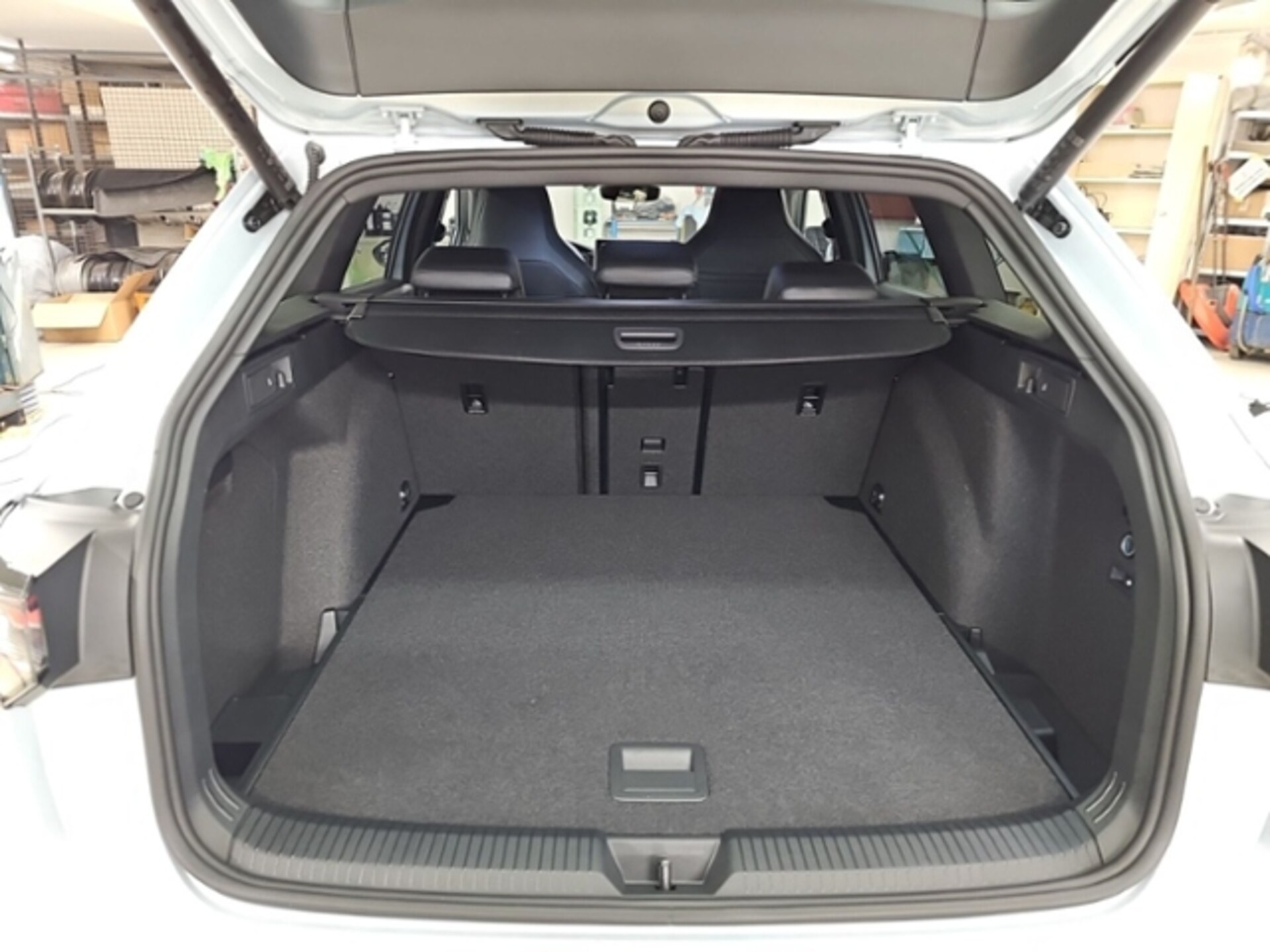 Volkswagen Golf Variant R-Line