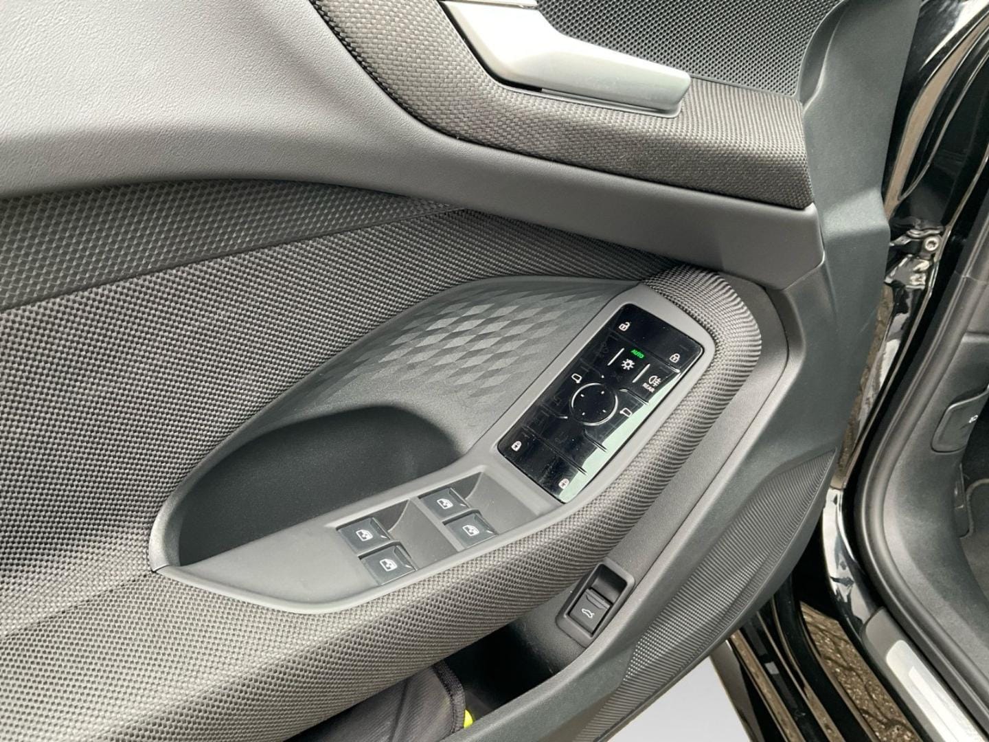 Bild über Audi A5 Limousine TDI quattro 150 kW S tronic - für weitere Informationen kontaktieren Sie den Audi Partner