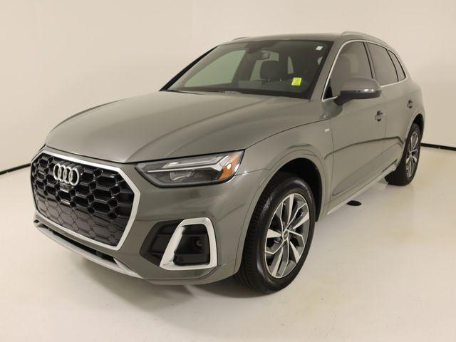 2023 Audi Q5 45 Premium Plus's photo