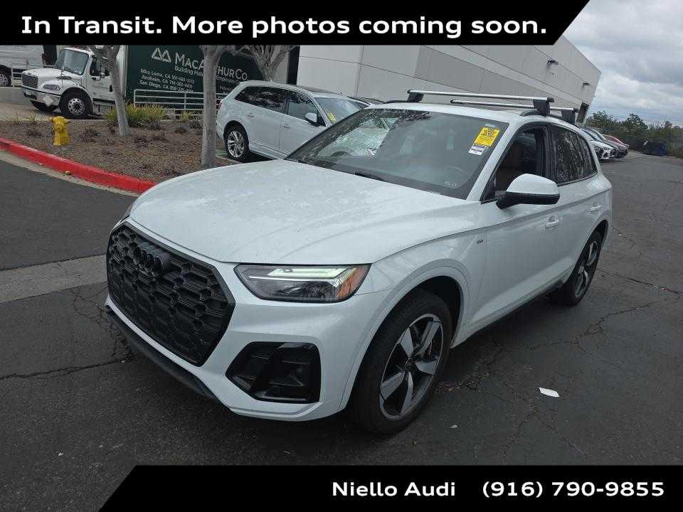 2023 Audi Q5 45 Premium Plus's photo