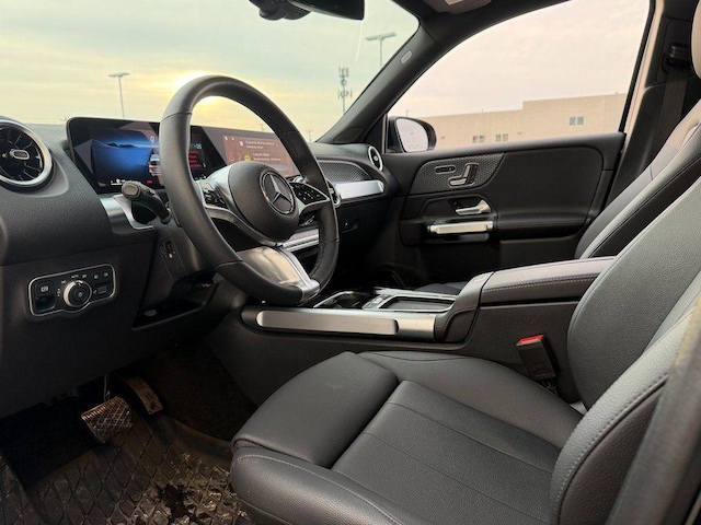 2026 Mercedes-Benz GLB 250
