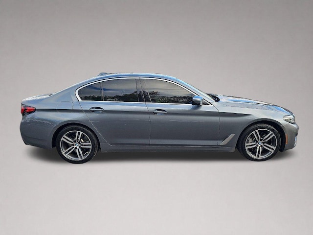 2022 BMW 530
