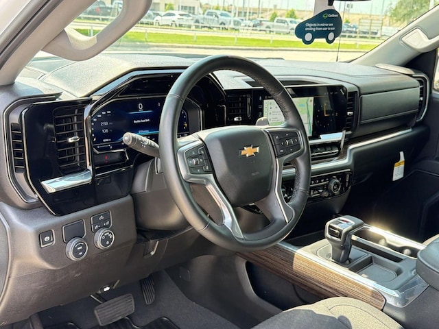 2025 Chevrolet Silverado