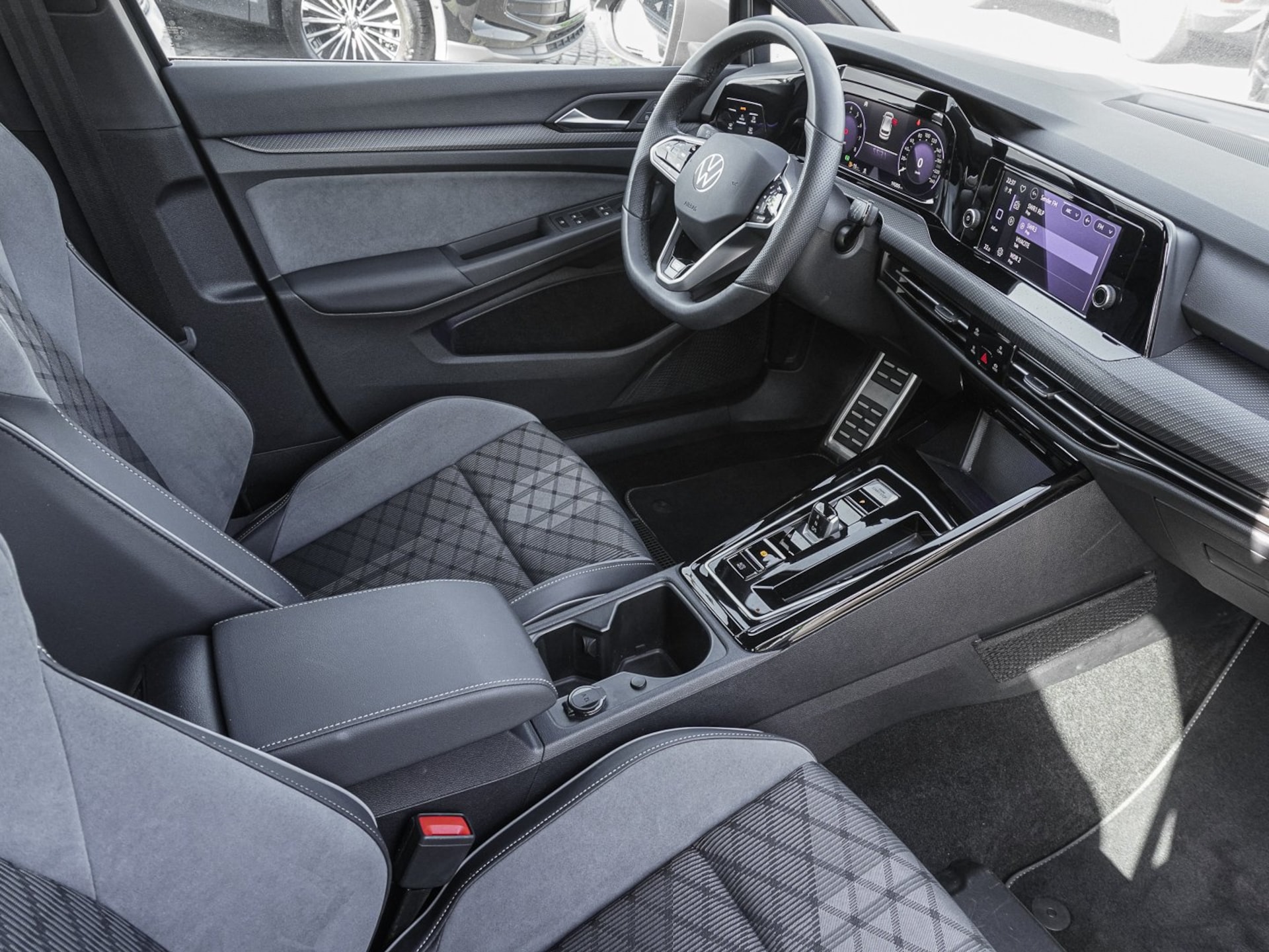 Volkswagen Golf R-Line