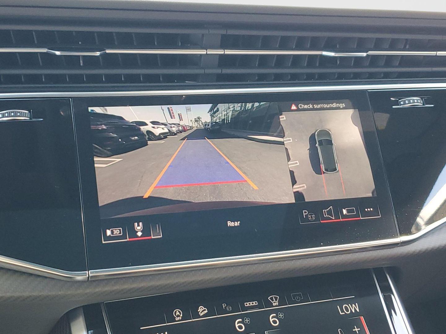 2025 Audi RS Q8 Base - Photo 31