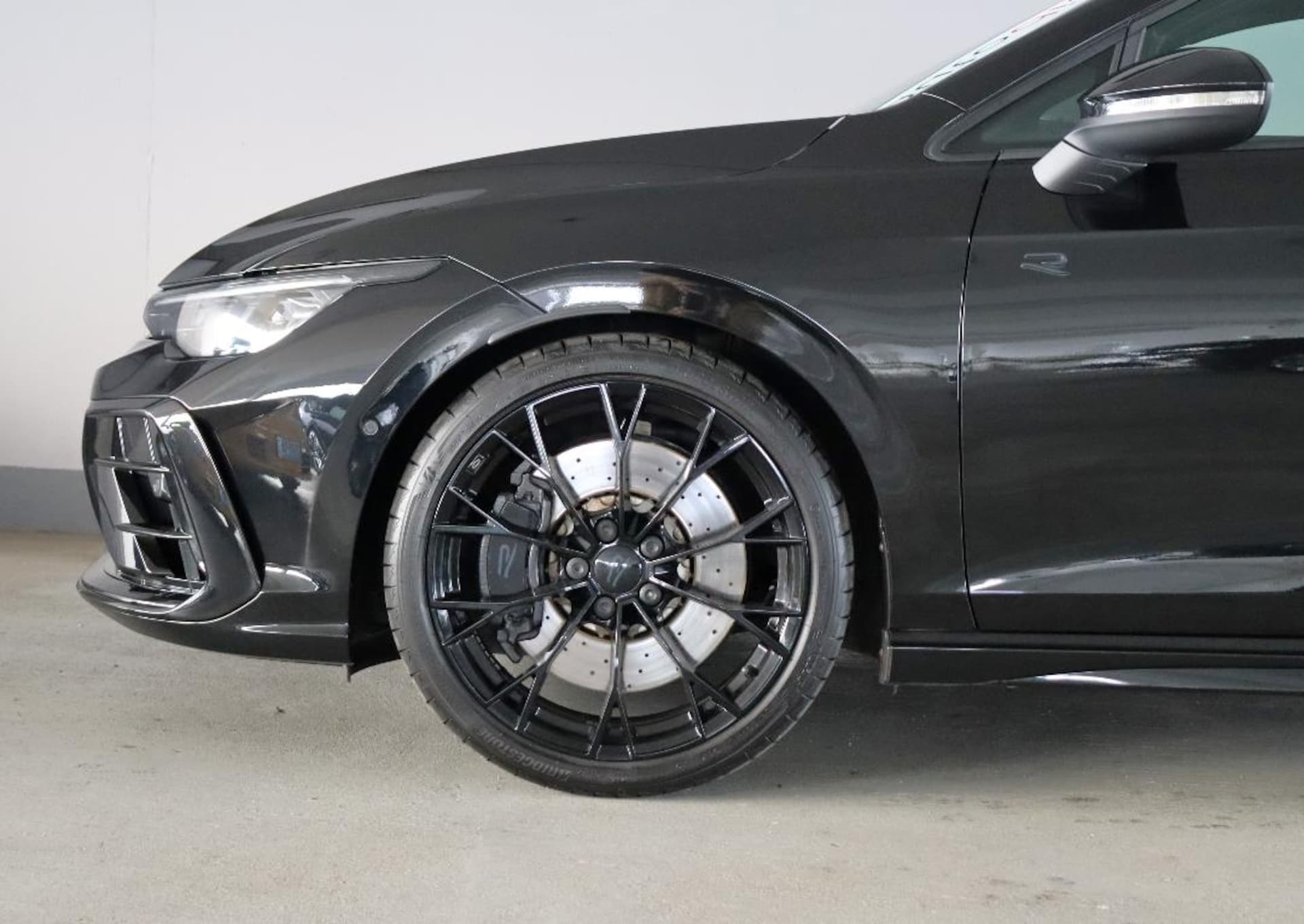 Volkswagen Golf R Black Edition