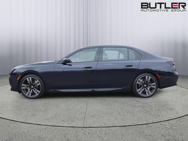 2023 BMW 740