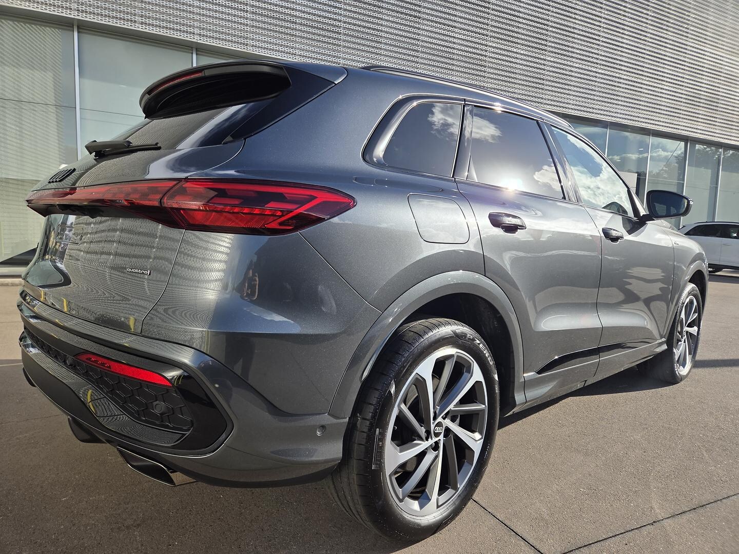Image about Audi Q5 SUV TFSI quattro 200 kW sport