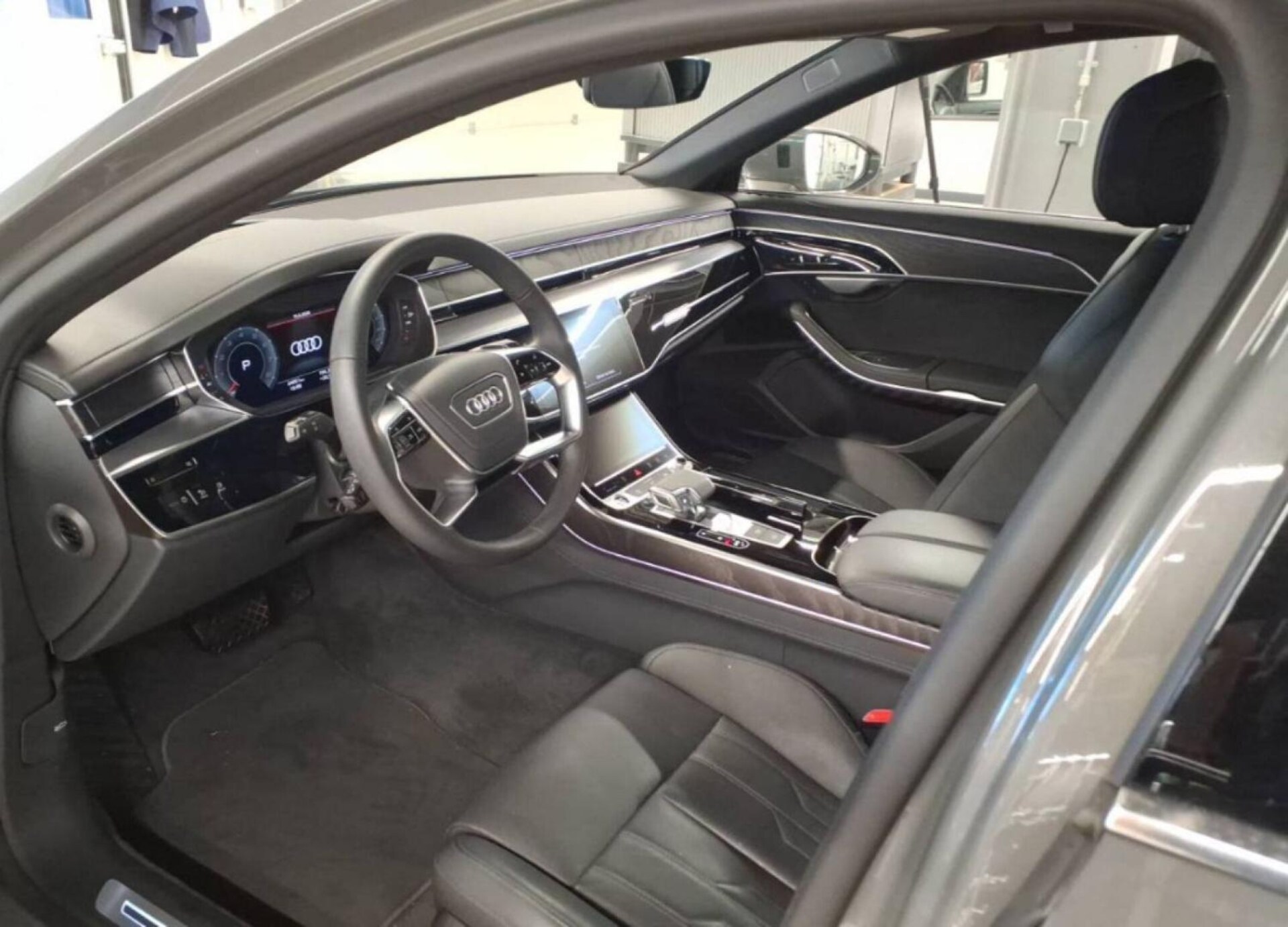 Audi A8 Lang