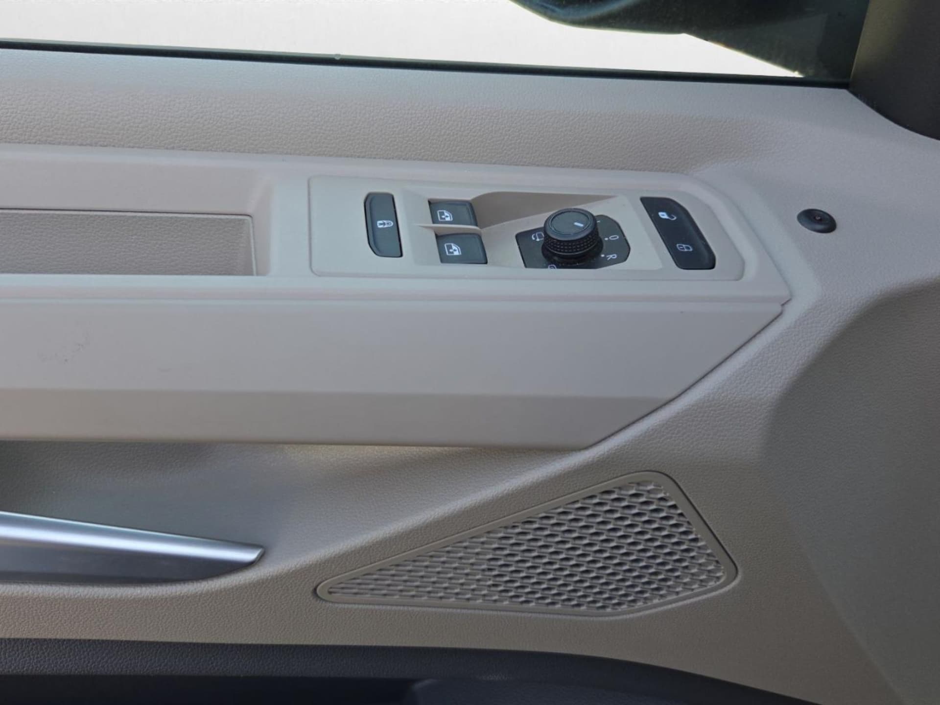 Volkswagen Multivan Basis-Modell