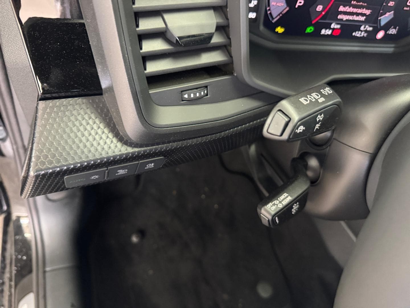Bild über Audi A1 Sportback advanced 30 TFSI S tronic - für weitere Informationen kontaktieren Sie den Audi Partner