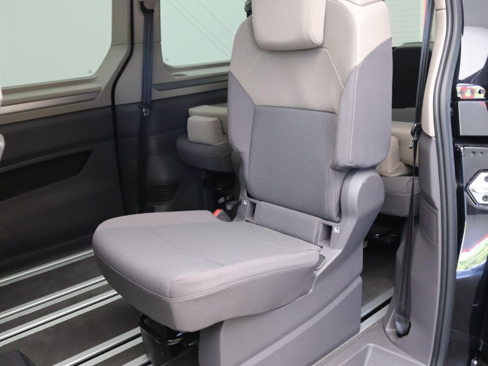 Volkswagen Multivan – Bild 15