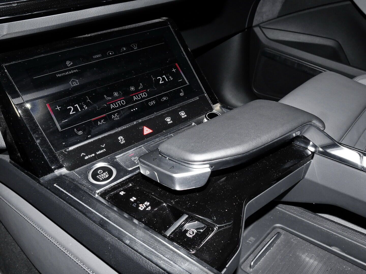 Image about Audi Q8 e-tron S line 55 e-tron quattro