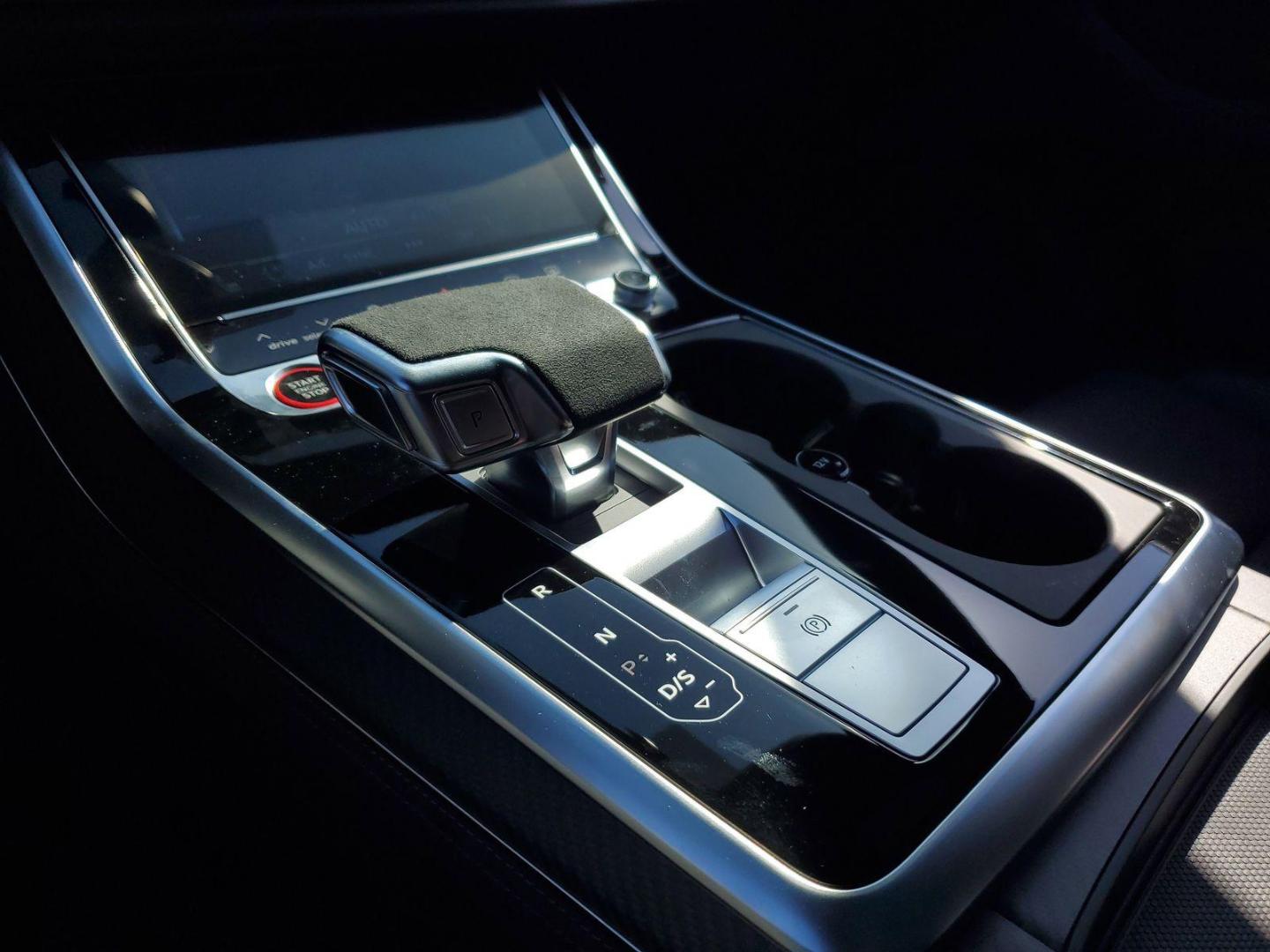 2025 Audi RS Q8 Base - Photo 34