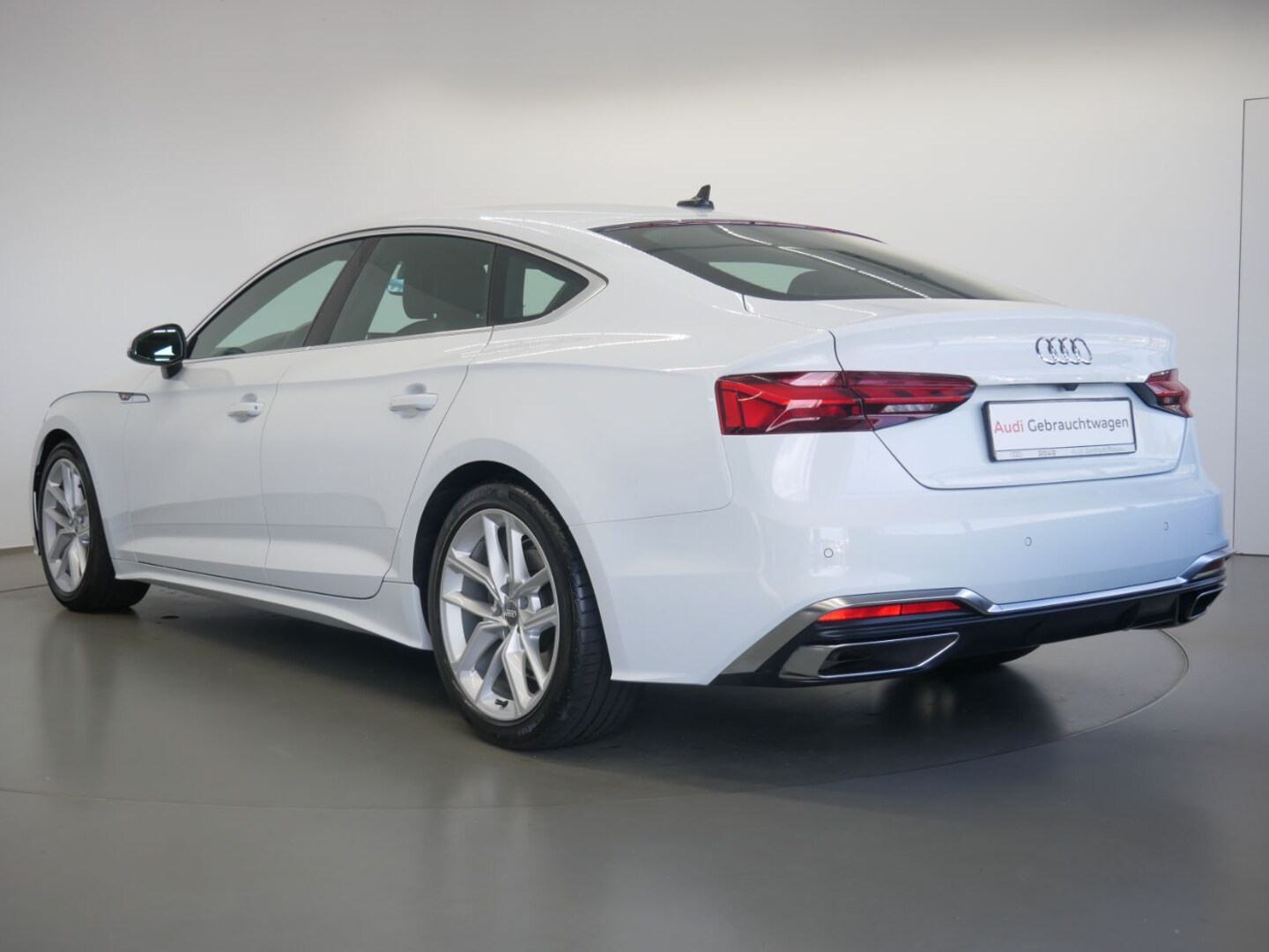 Bild über Audi A5 Sportback S line 35 TFSI Schaltgetriebe - für weitere Informationen kontaktieren Sie den Audi Partner