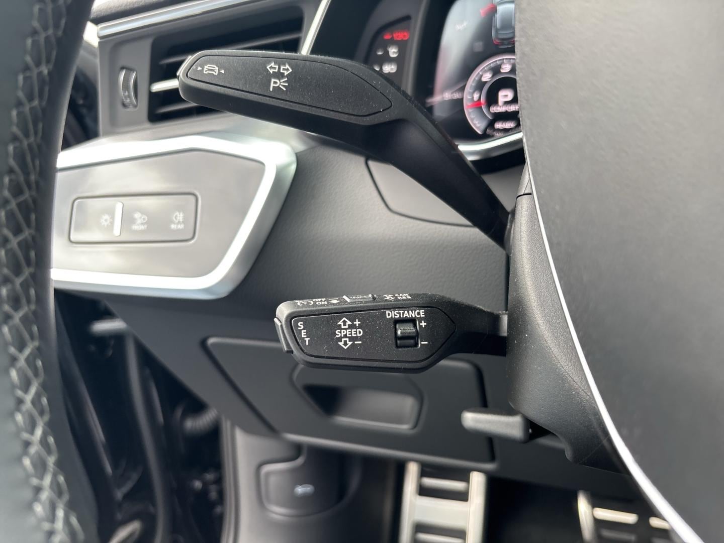 Bild über Audi S6 Avant TDI quattro tiptronic - für weitere Informationen kontaktieren Sie den Audi Partner