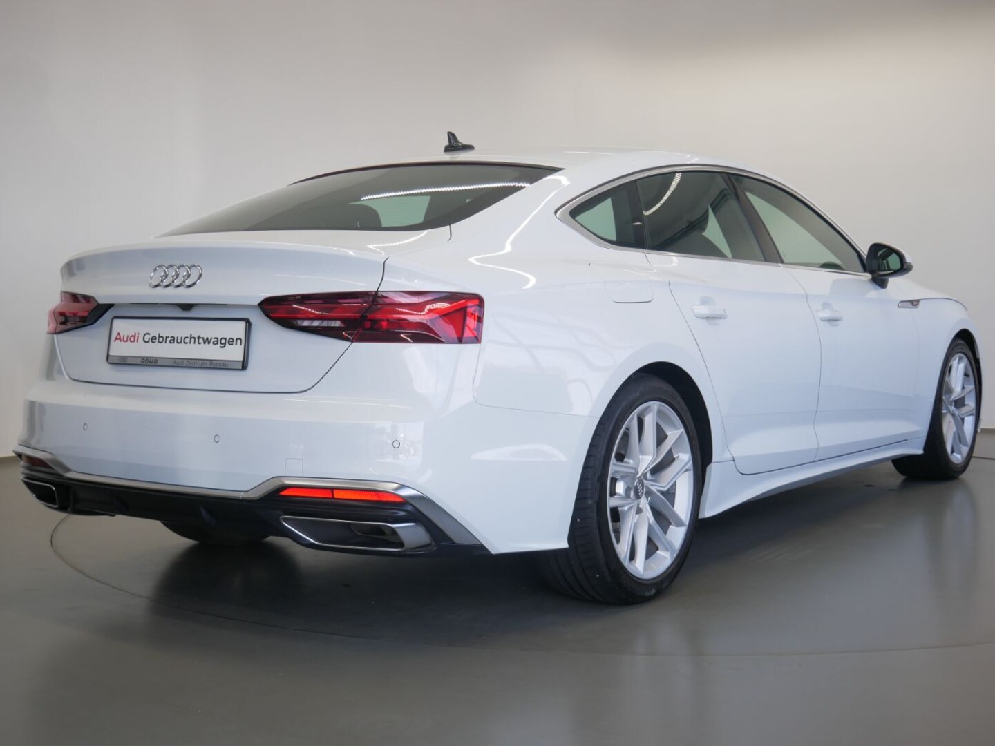Bild über Audi A5 Sportback S line 35 TFSI Schaltgetriebe - für weitere Informationen kontaktieren Sie den Audi Partner