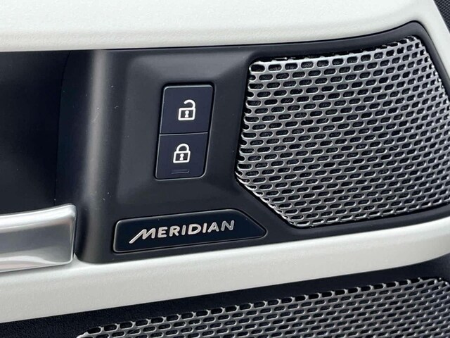 2024 Land Rover Defender S - Photo 31