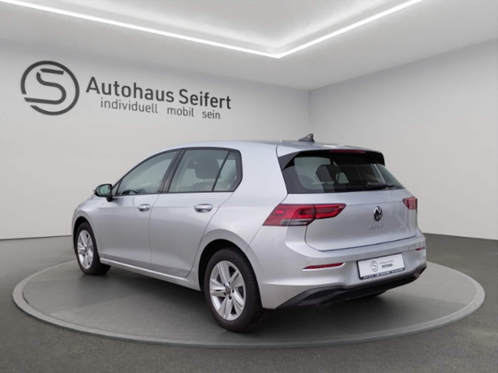 Volkswagen Golf Life