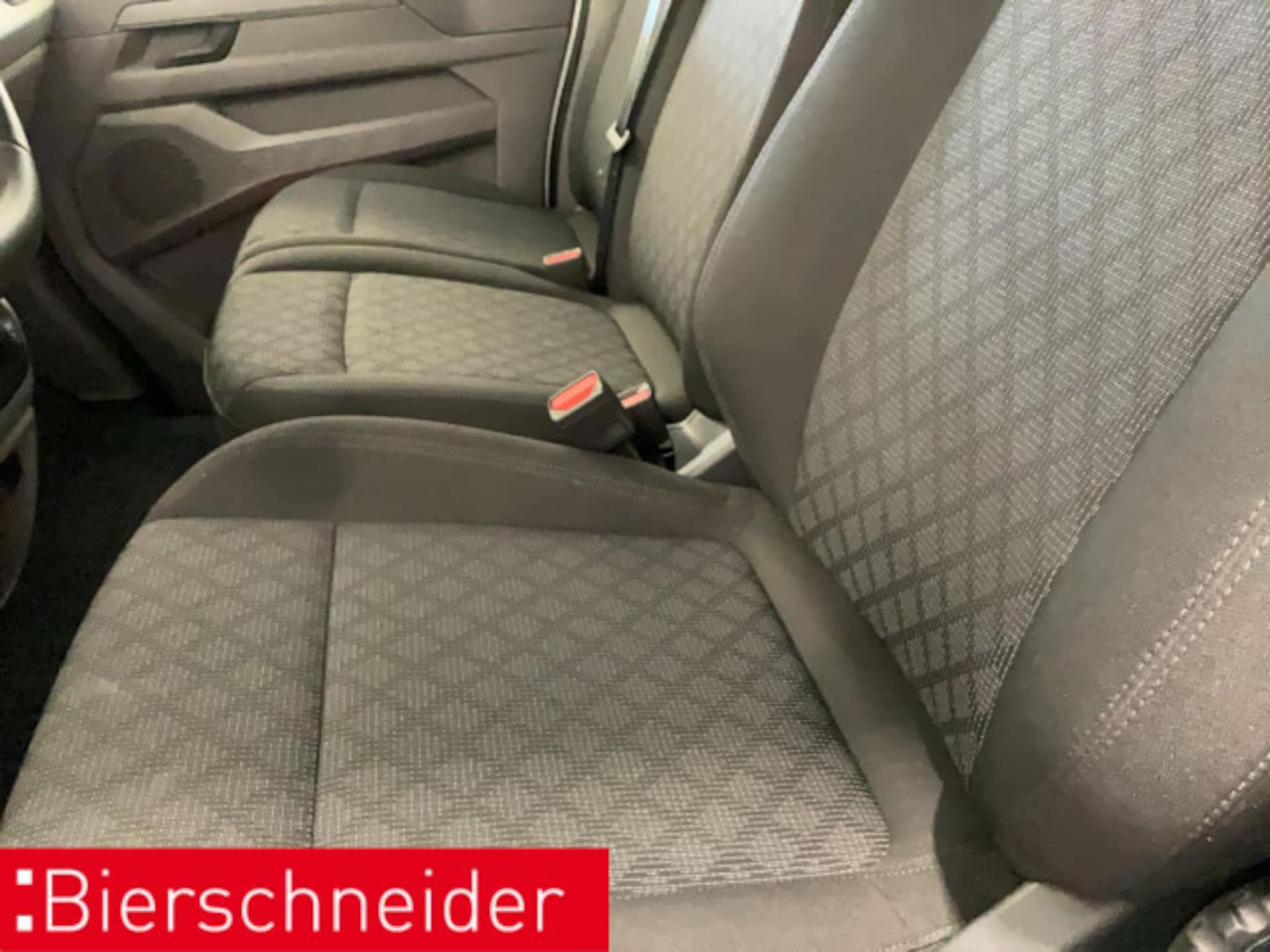 Volkswagen Transporter Kombi kurzer Radstand