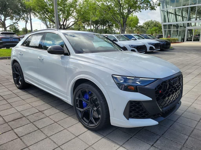 2026 Audi RS Q8 SUV performance
