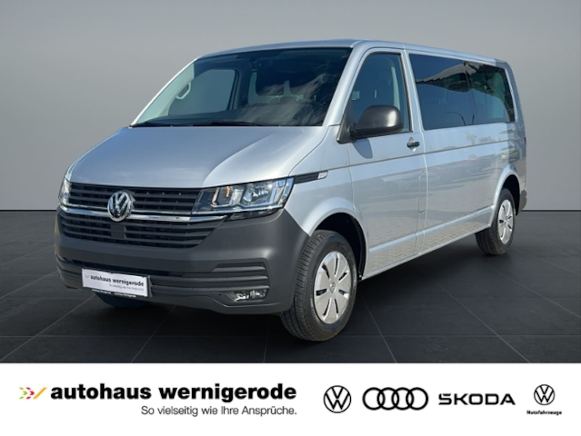 Volkswagen T6.1 Transporter Kombi langer Radstand
