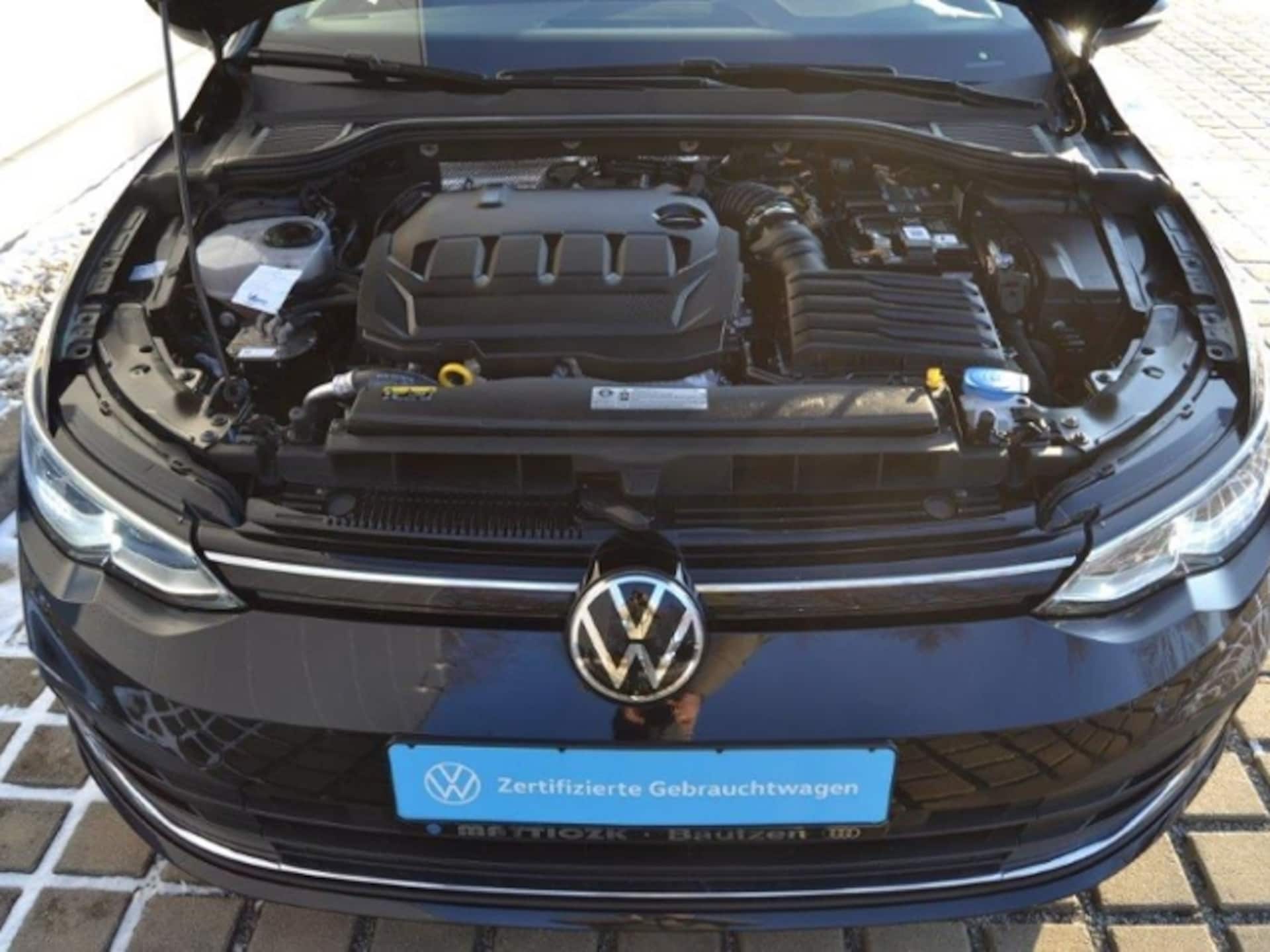 Volkswagen Golf Style