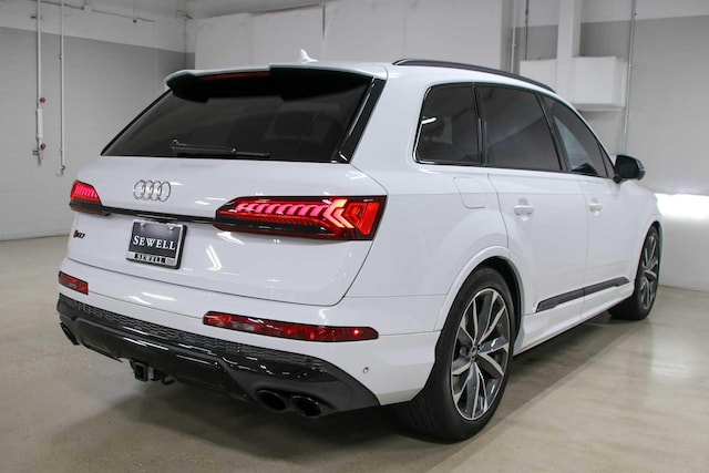 2023 Audi SQ7
