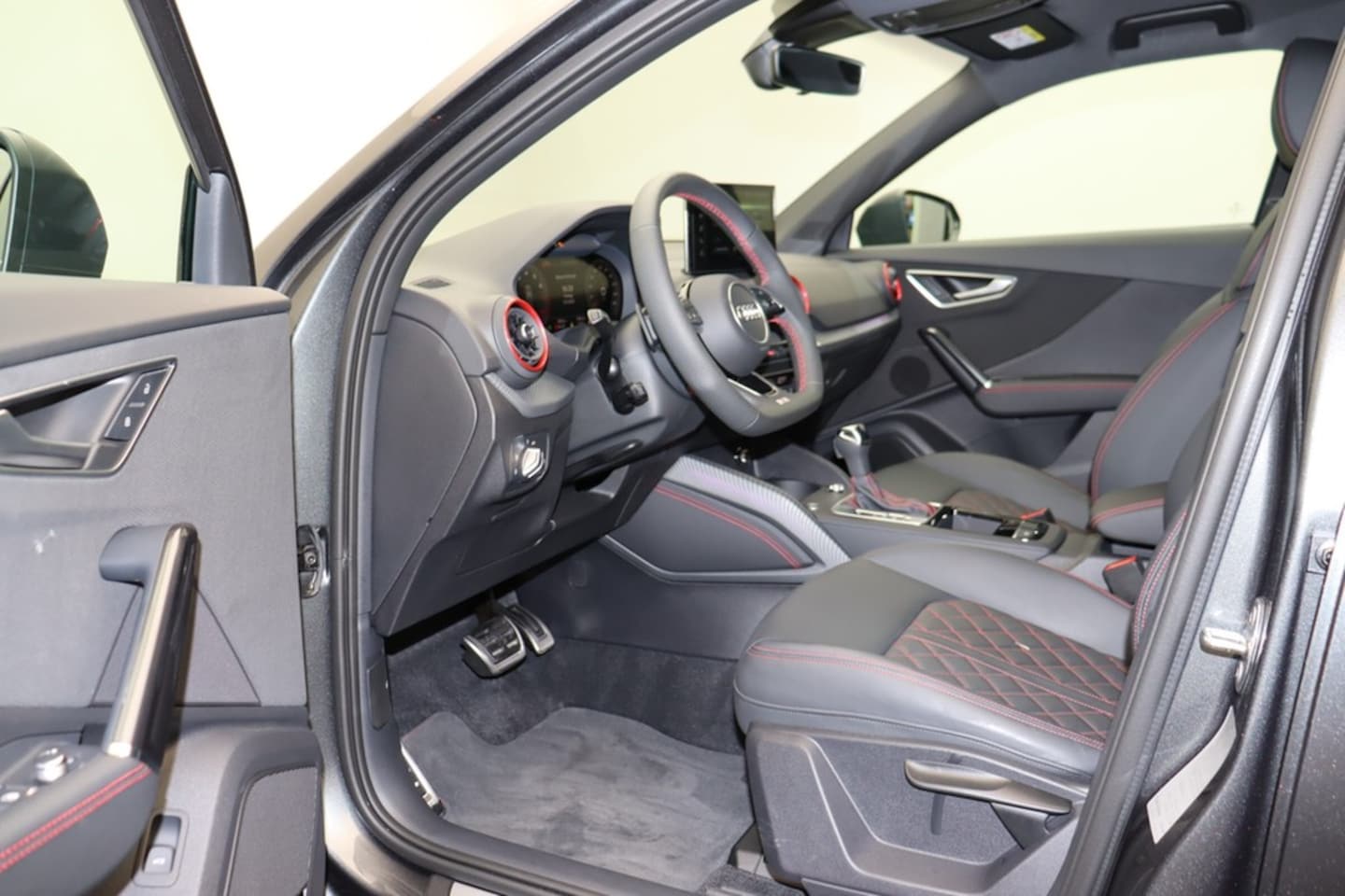 Bild über Audi Q2 S line 35 TFSI S tronic - für weitere Informationen kontaktieren Sie den Audi Partner