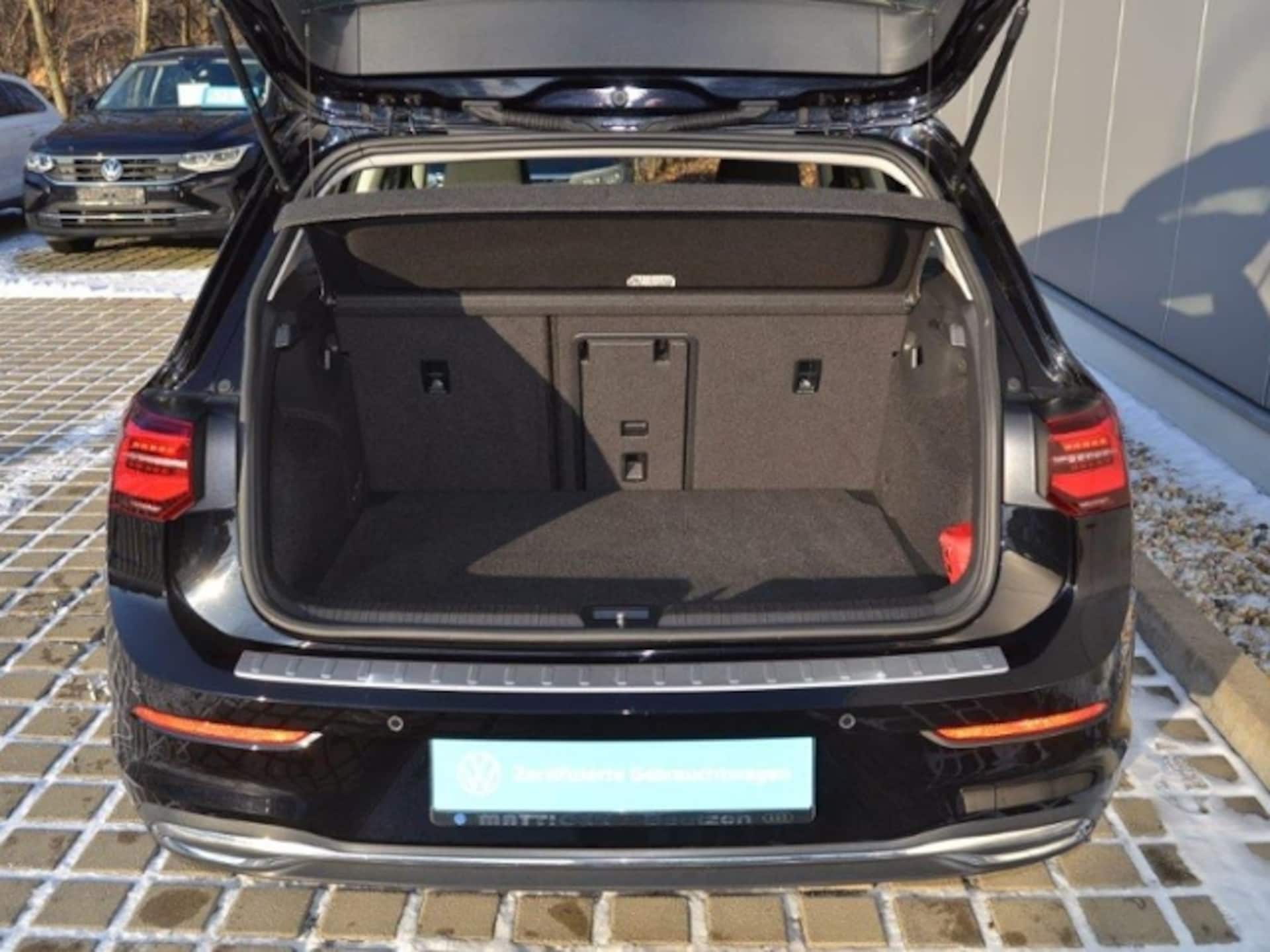 Volkswagen Golf Style