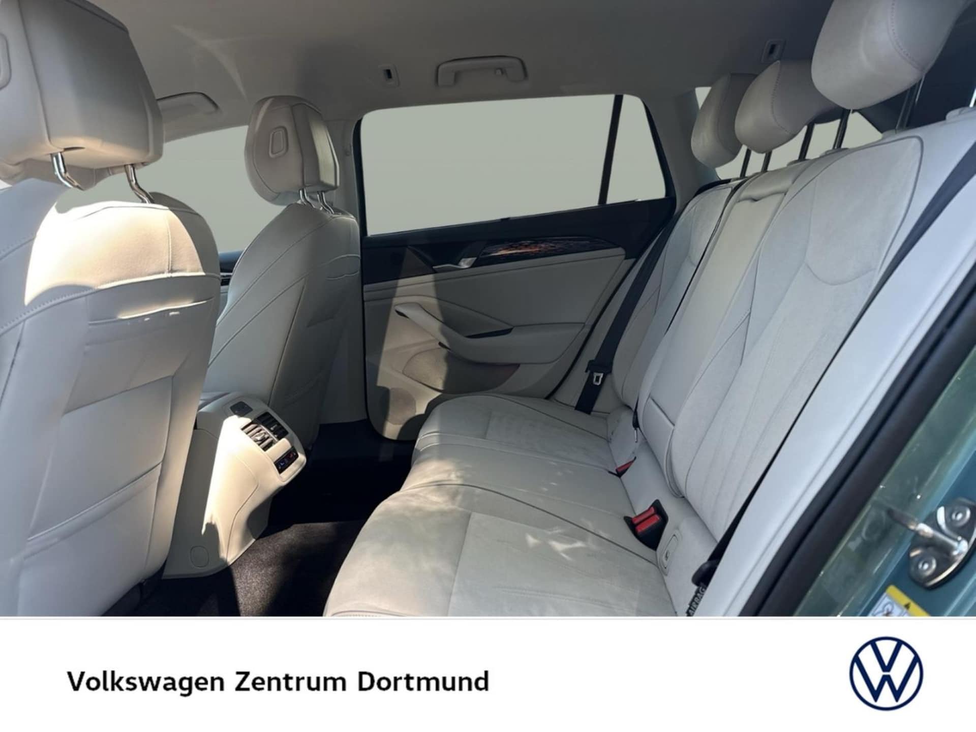 Volkswagen Passat Elegance