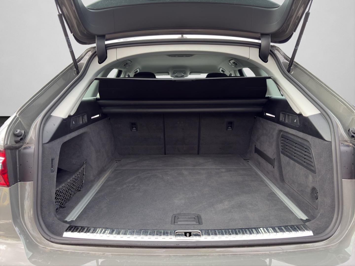 Bild über Audi A6 allroad quattro 50 TDI quattro tiptronic - für weitere Informationen kontaktieren Sie den Audi Partner